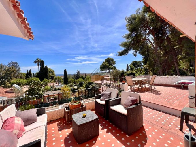Fabulosa villa con apartamento de invitados en Torremolinos, Belinda Estates